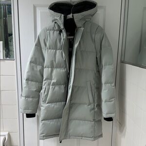 Aritzia TNA Powder Parka